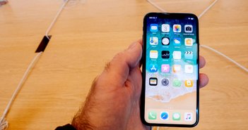 iPhone Xだけじゃない! アップルの驚異的な決算が示す6つのトレンド=シバタナオキ 171123iphonex_eye