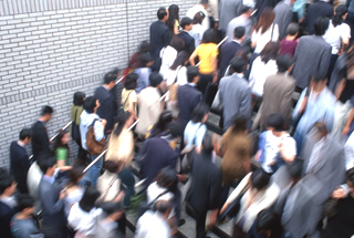 <本日IPO>アイペット損害保険—初値は4500円(公開価格2850円) <本日IPO>アイペット損害保険—初値は4500円(公開価格2850円)